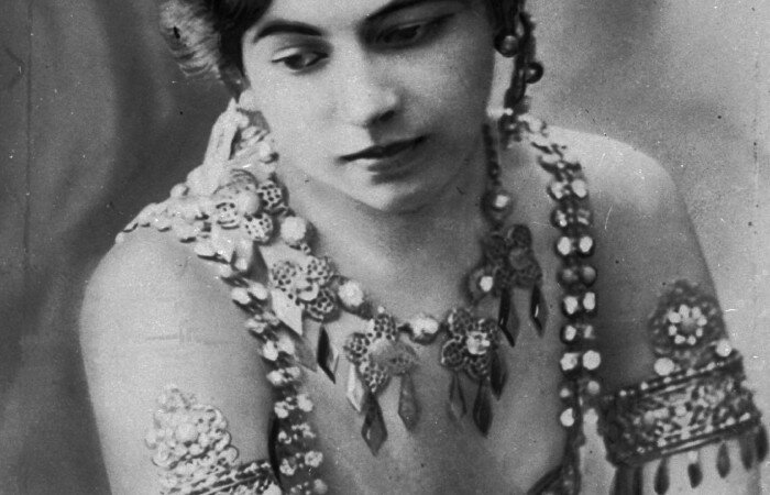 MATA HARI